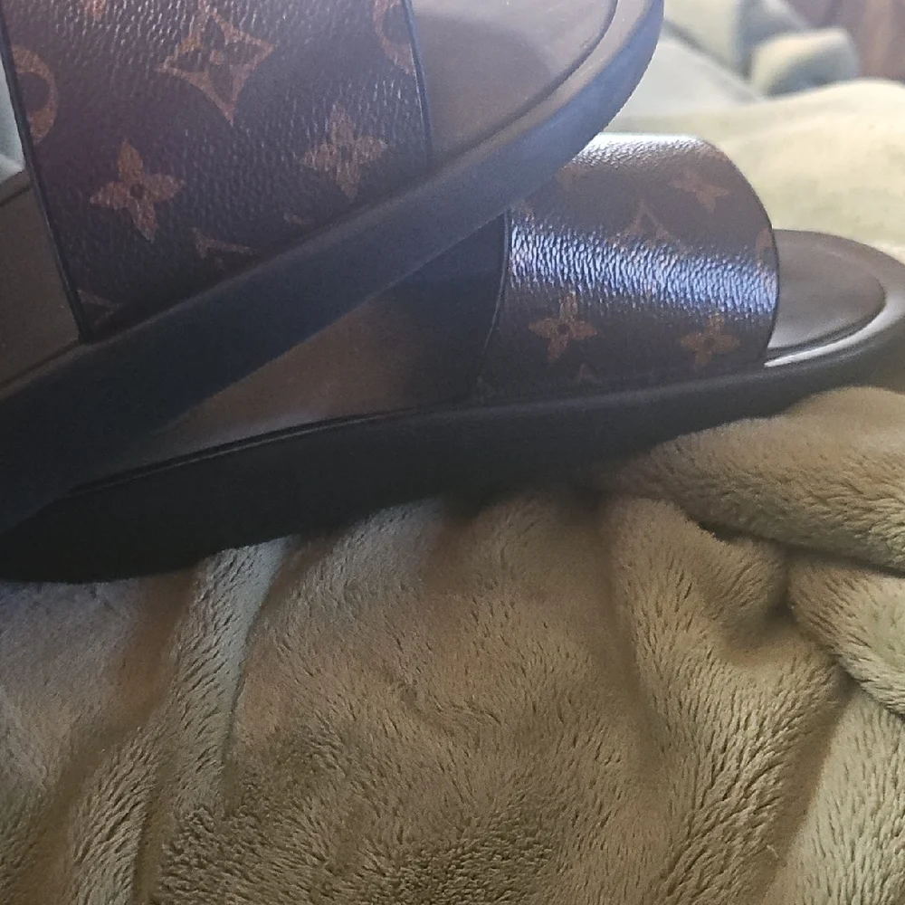 Louis Vuitton Monogram Slide Sandals- Authentic! - Picture 2 of 4